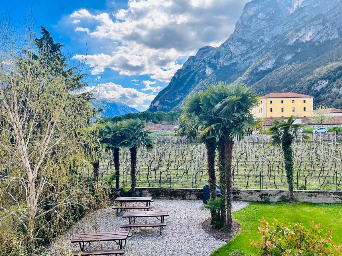 Albola Suite Holiday Apartments Riva del Garda Eksteriør bilde